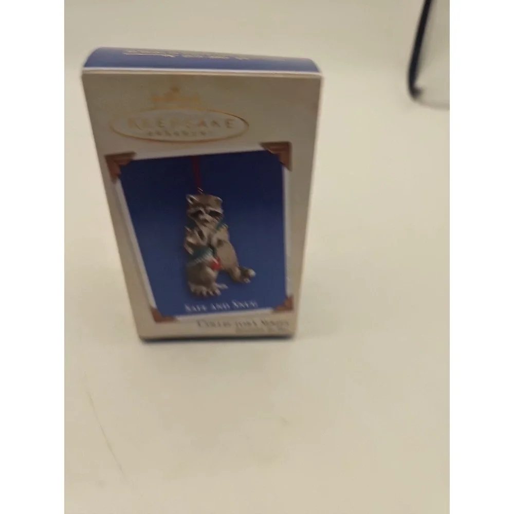 Safe and Snug 2003 Hallmark Ornament 3rd and Final Raccoon Family Mom Love